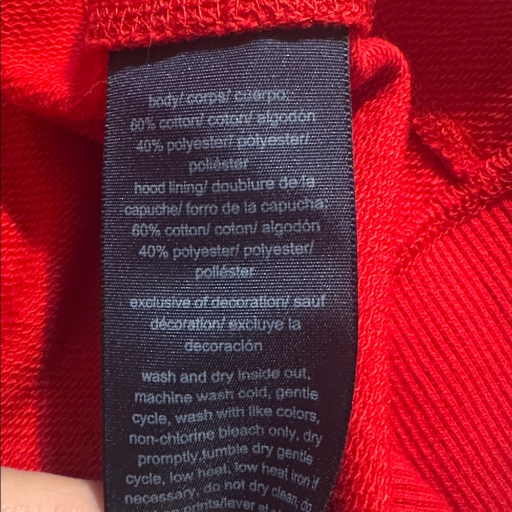 Tommy Hilfiger Red Heart Sweater - Picture 10 of 10